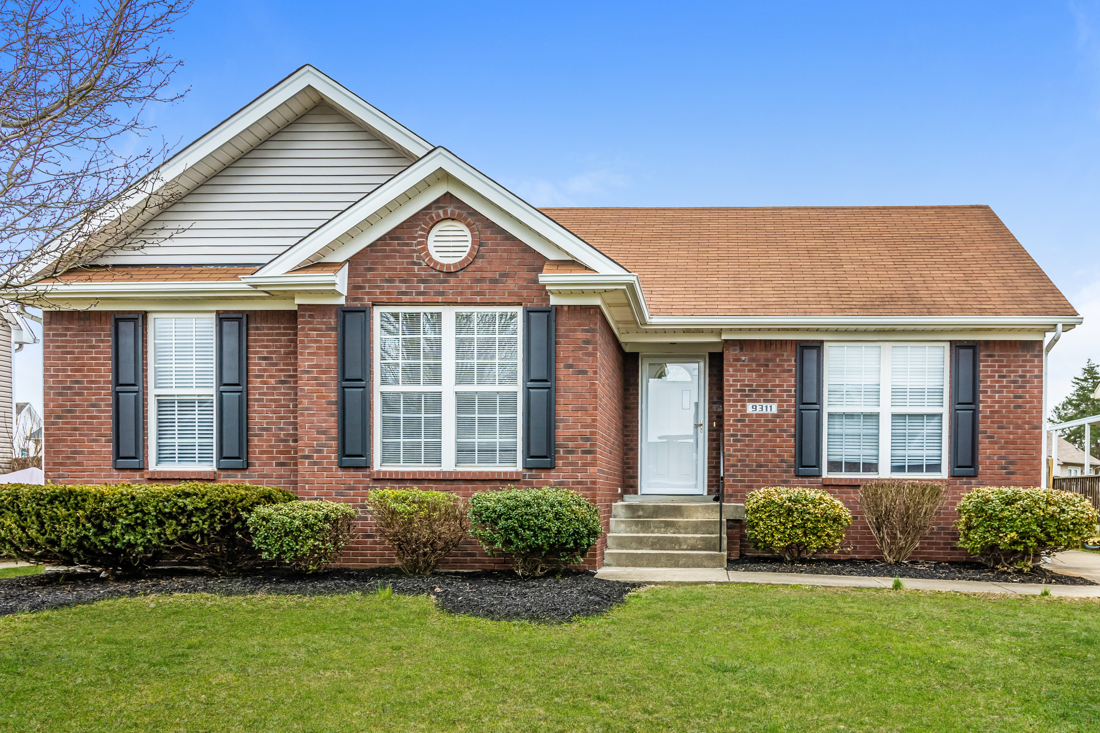 9311 Pinto Ct Fairdale, KY 40118